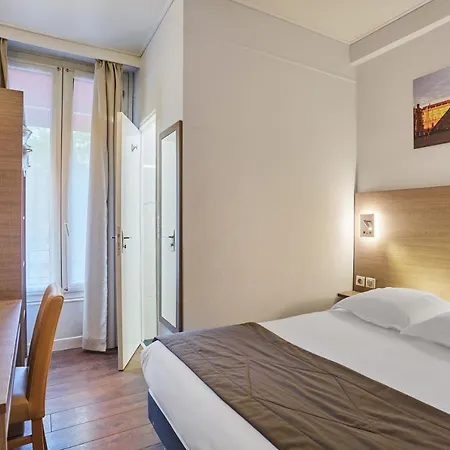 ホテル Lux Picpus パリ