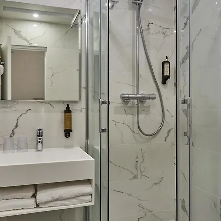 ホテル Lux Picpus 3*