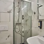 Hotel Lux Picpus Paris